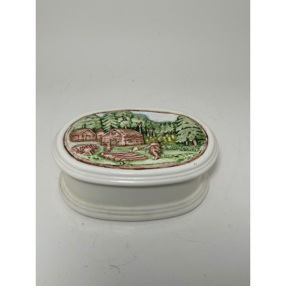 Vintage‎ Ceramic Log Cabin Forest Scene Embossed Oval Trinket Box Hershey mould